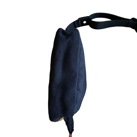 Day Owl Crossbody Sling Waist Pack Black Adjustable NEW - Picture 7 of 16